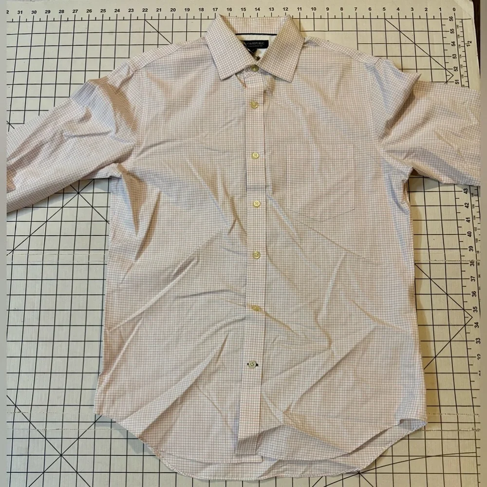 Banana Republic Men’s Size Small Pink Non Iron Classic‎ Fit Button Down Shirt